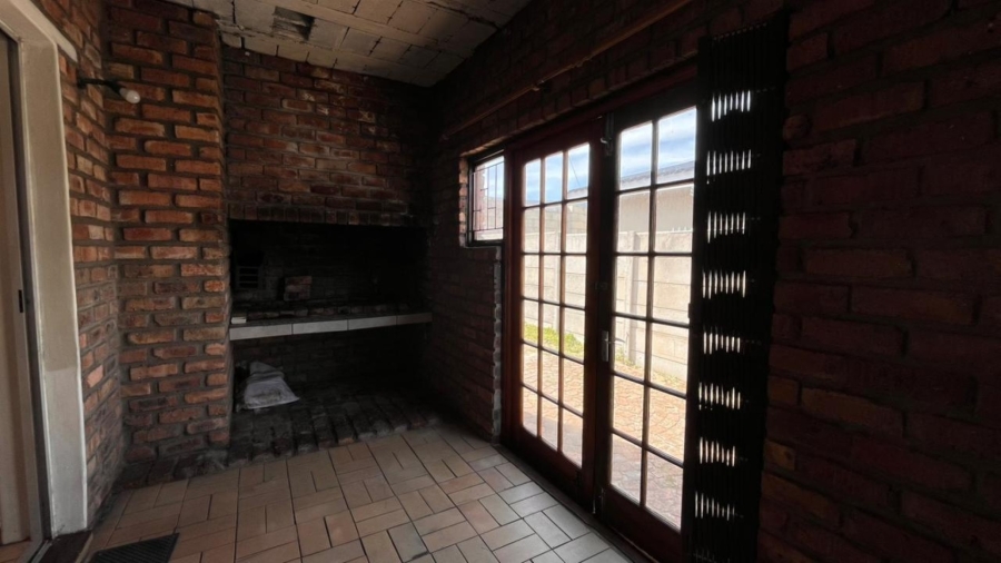3 Bedroom Property for Sale in Kleinmond Western Cape